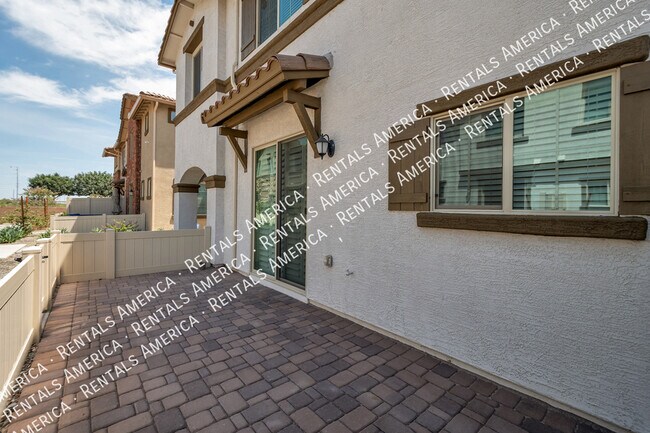 Foto del edificio - 4100 S Pinelake Way