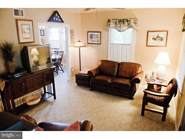Living Room - 120 W Franklin St