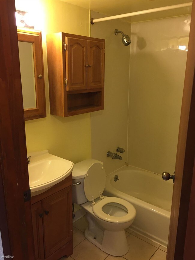 Building Photo - 738 Boggs Ave