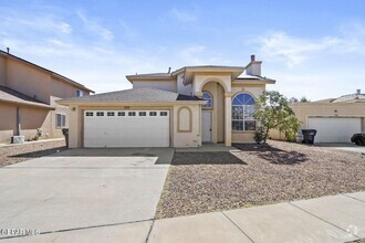 Building Photo - 729 Paseo Sereno Dr