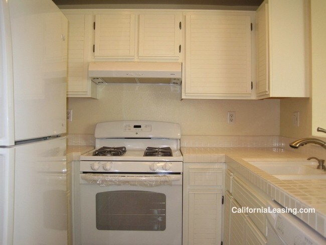 Building Photo - 24101 Del Monte Dr