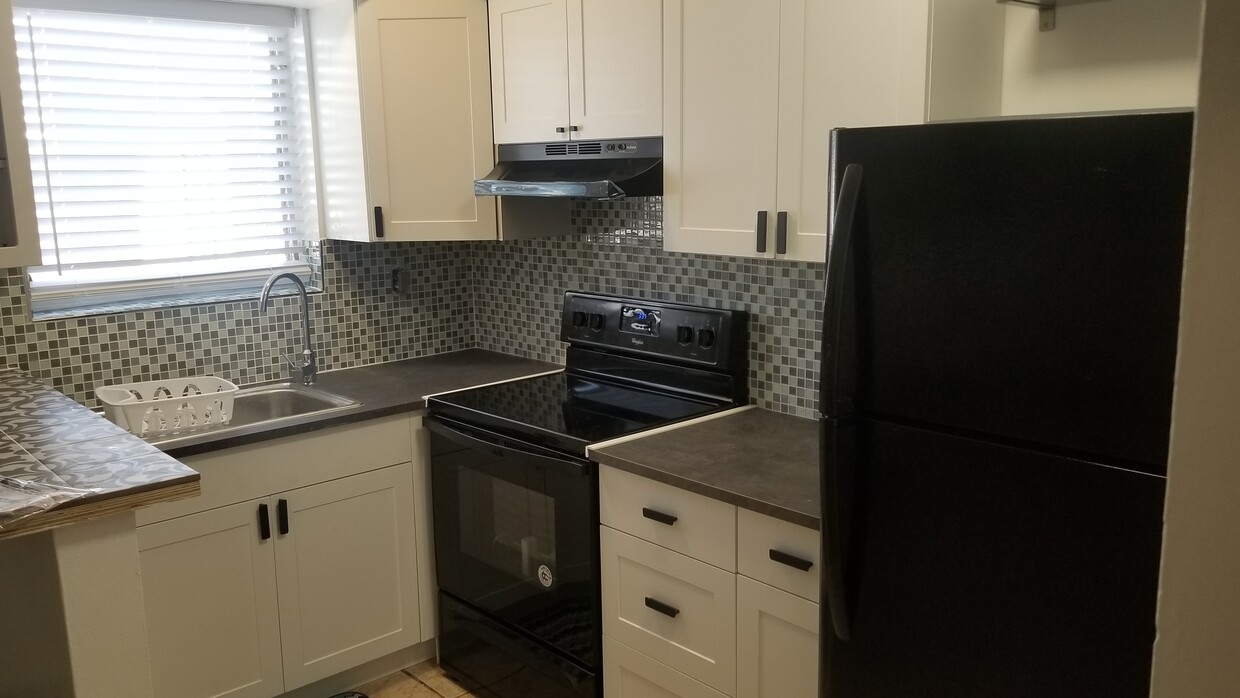 Foto principal - 619 NE 7th St