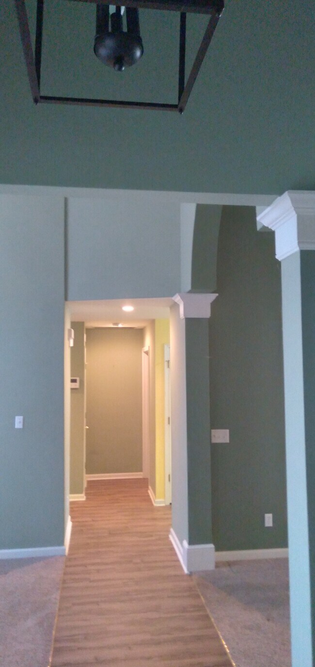 208 E Pershing Ave, Muscle Shoals, AL 35661 House Rental in Muscle Shoals, AL