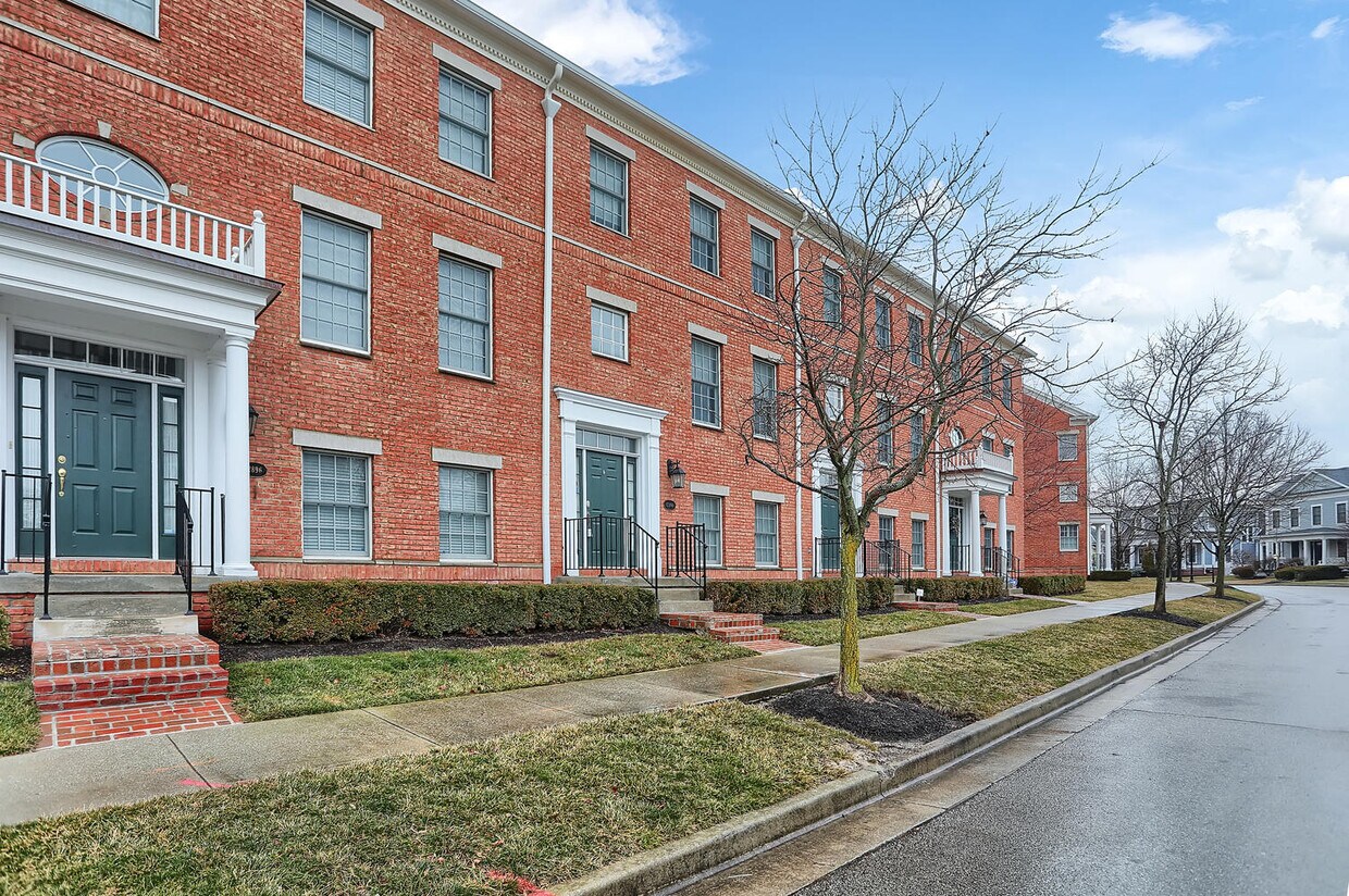 Foto principal - 12900 Grenville St