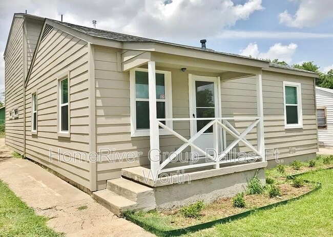 Building Photo - 2421 Stovall Dr
