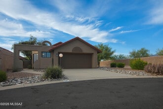 Building Photo - 321 E Fieldcrest Ln