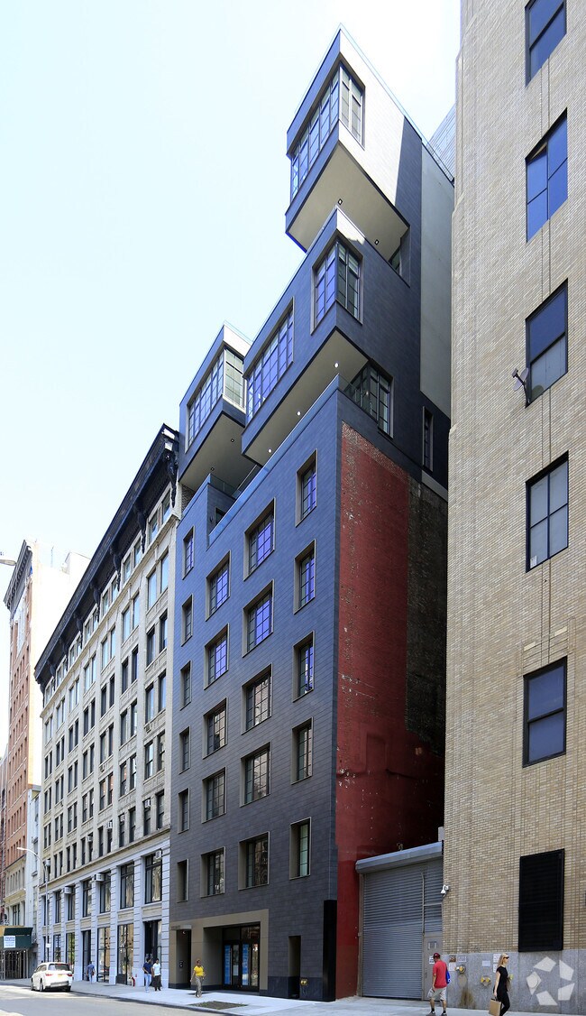 Building Photo - 225 W 17th