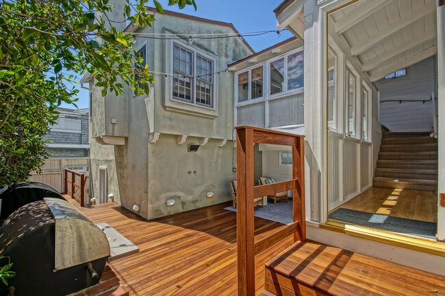 Foto del edificio - Beautifully Remodeled, Bright & Airy 3BR2B...