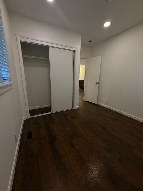 Foto del edificio - 874 S 90th St