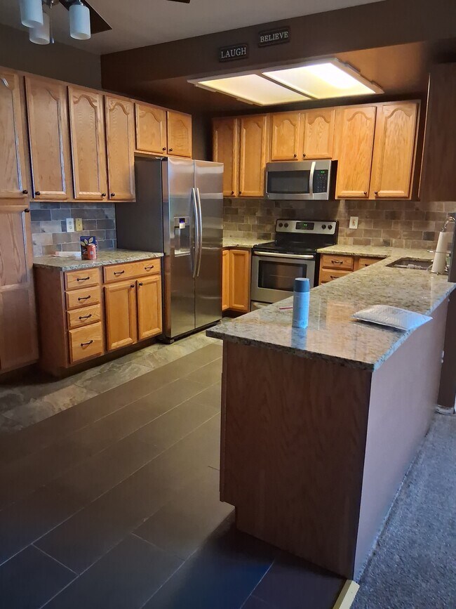 Building Photo - 1089 S Walden Way