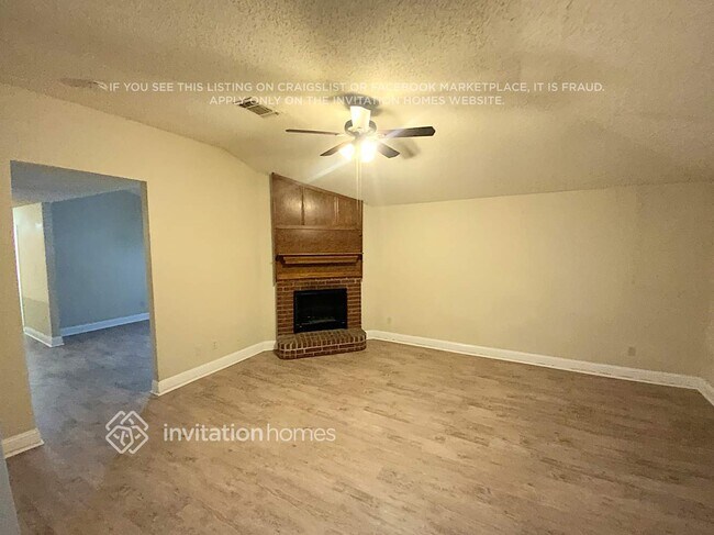 Foto del edificio - 819 Havenbrook Dr