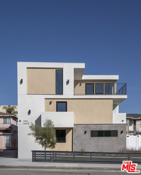 Foto del edificio - 1432-1432 W 9th St