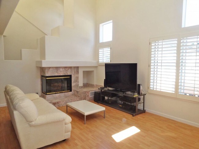 Foto del edificio - 994 Alpine Ter