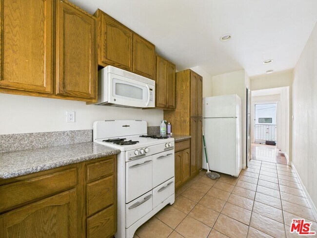 Foto del edificio - 1964 N Gower St