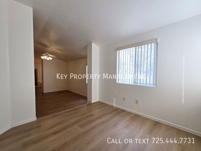 Foto del edificio - GORGEOUS 4 BEDROOM TWO-STORY IN SUMMERLIN ...