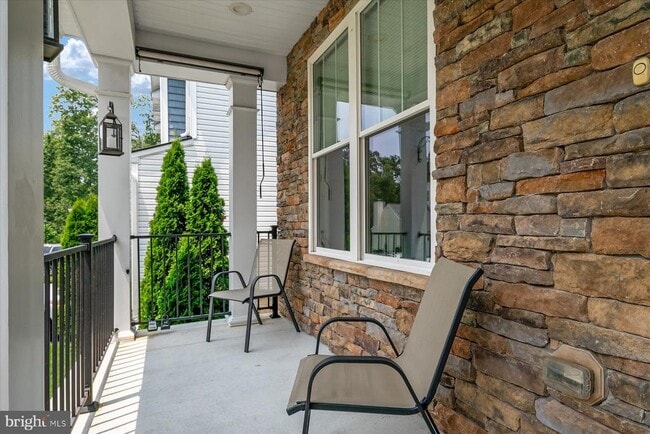 Foto del edificio - 806 Lynwood Ln