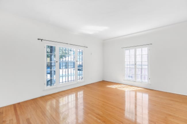 Photo - 366 N Sierra Bonita Ave Apartment