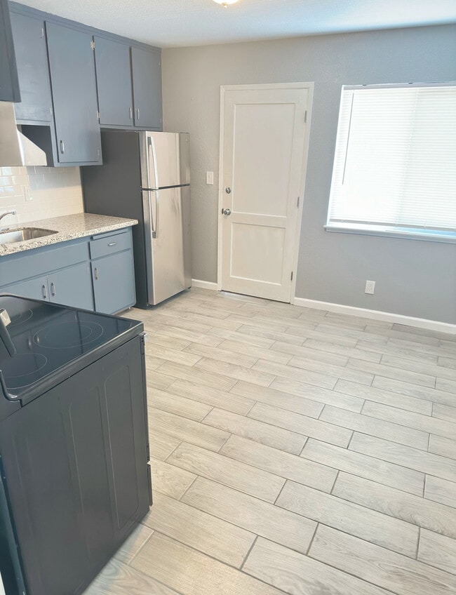 Kitchen - 695 42nd St