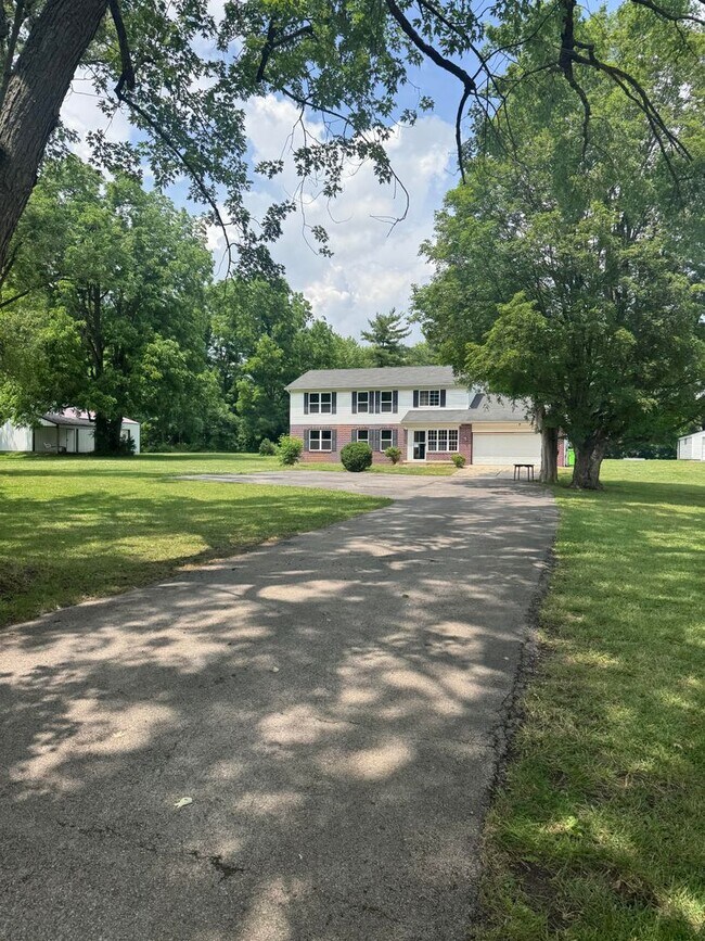 Foto del edificio - 5 Bd 2.5 Ba