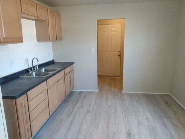 Building Photo - 3329 Tod Ave NW