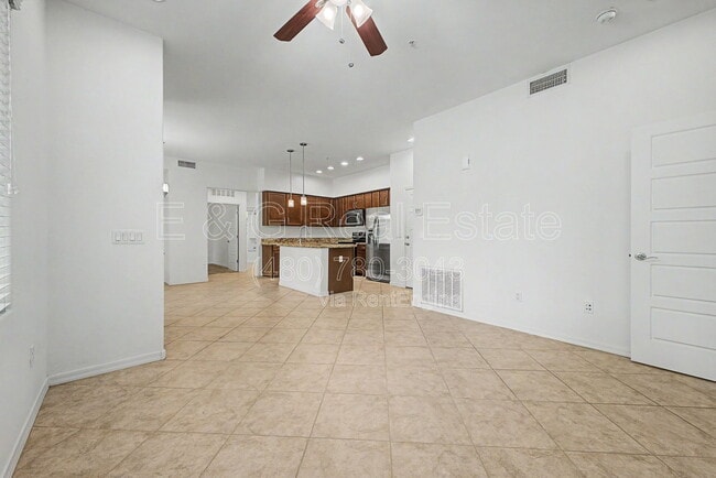 Building Photo - 5550 N 16th St