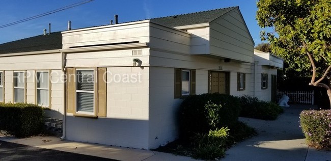 Building Photo - Morro Bay Apartment