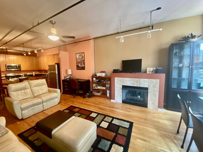 Living Room - 520 S State St