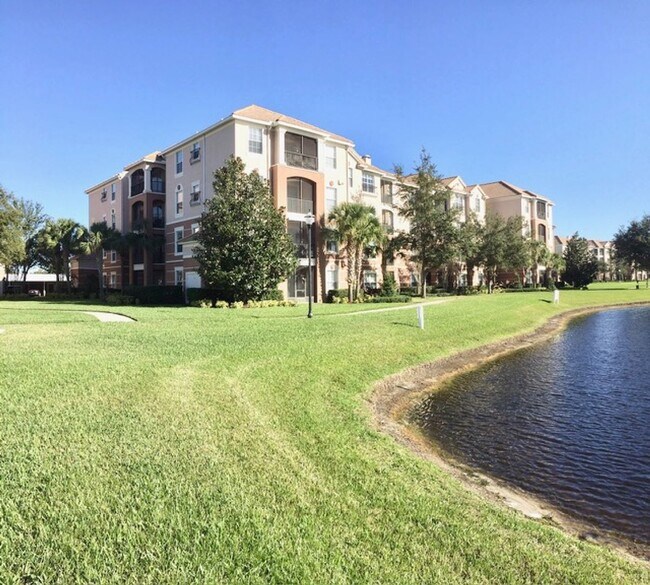 Foto del edificio - 8300 Portofino Drive, Unit 305, Davenport,...
