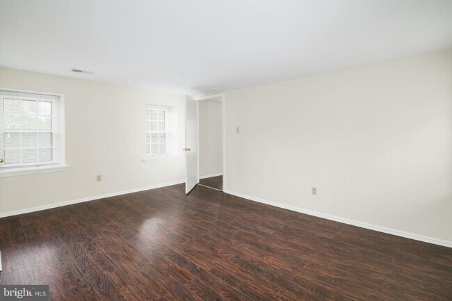 Building Photo - 408 S State St