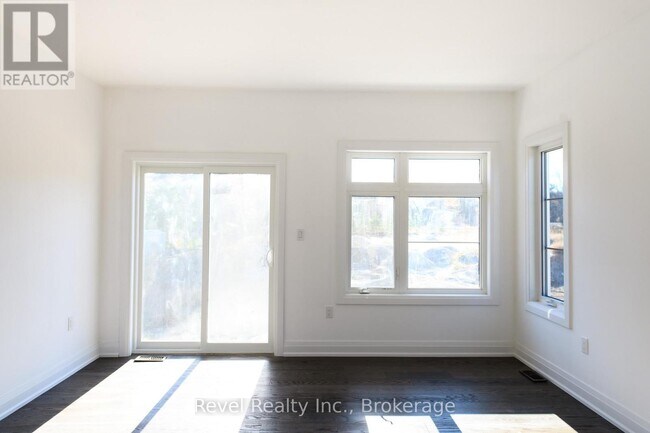 Building Photo - 289 Ramblewood Dr