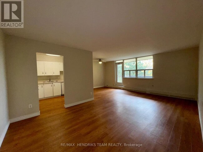 Building Photo - 156 Fitch St