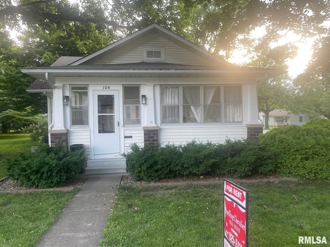Primary Photo - 104 S 9th St