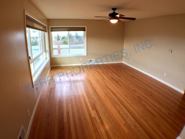 Foto del edificio - 6051 SE Stark St