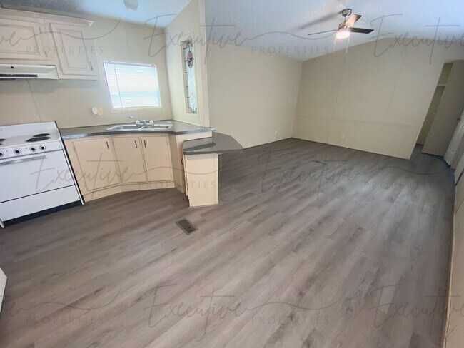 Foto del edificio - Remodeled Mobile Home: 2 Bed, 1 Bath in Sulphur, LA
