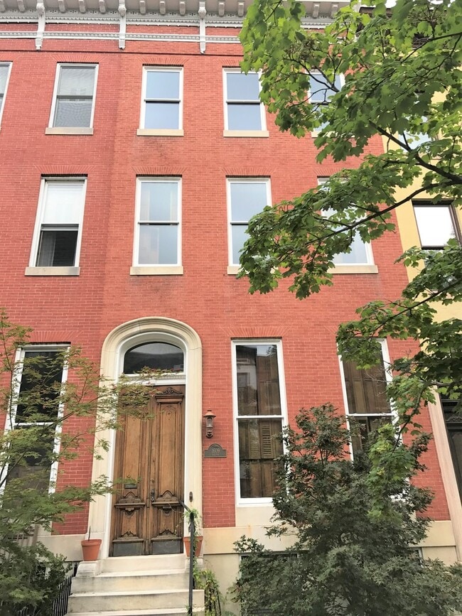 Building Photo - 1609 Bolton St