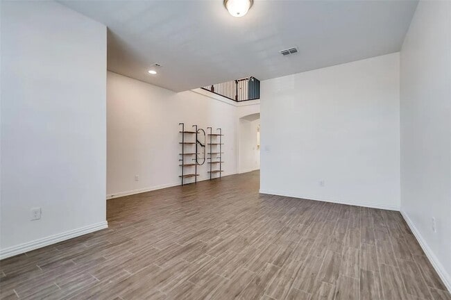 Building Photo - 1726 Cherub Cheer Row