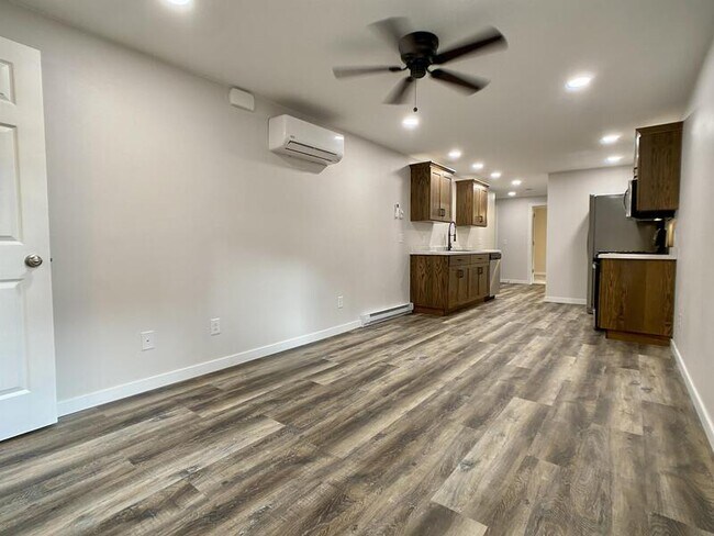 Foto del edificio - 423 Adams Ave