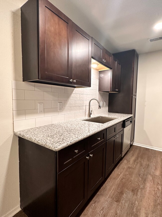 Porter Plaza Apartments Apartments in Porter, TX