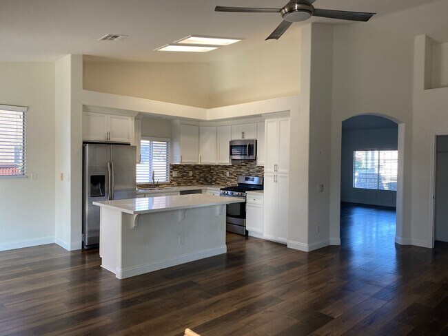 Building Photo - 31431 Gironde Ct