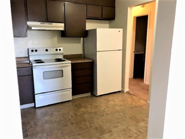 Foto del edificio - MOVE IN READY!! Charming 2 bedroom 1 bath ...