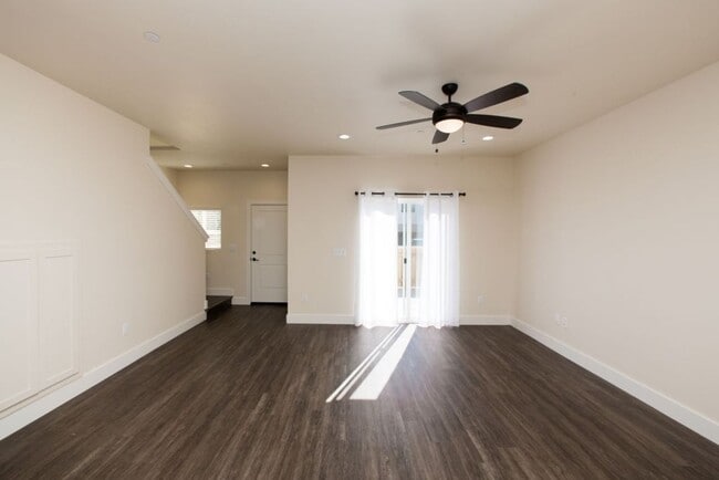 Foto del edificio - 533-533 Grande Ave