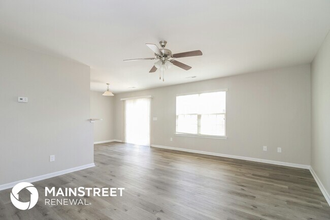 Foto del edificio - 4303 Waldridge Rd