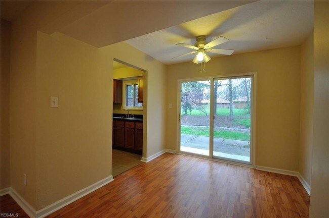Building Photo - 507 Forsythia Ln