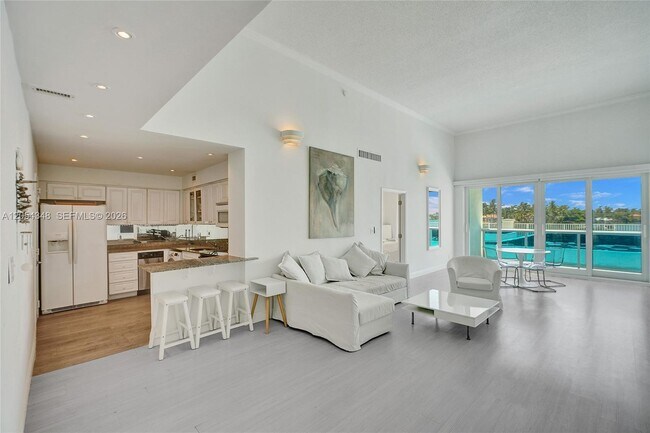 Foto del edificio - 6770 Indian Creek Dr