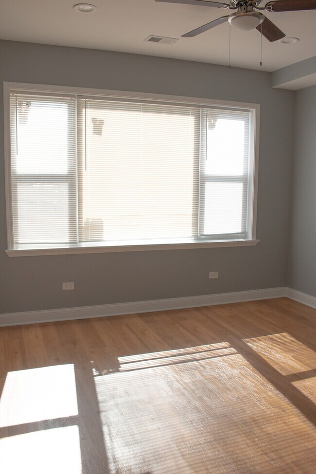 Foto del edificio - 3410 W 24th St