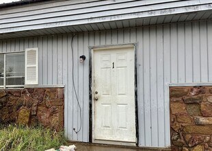 Building Photo - 171 Fields St
