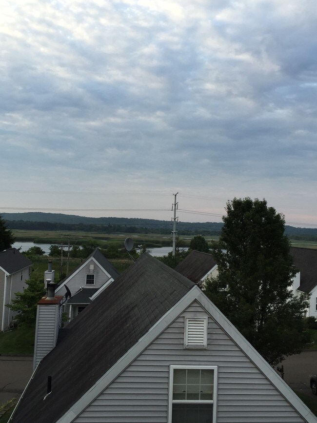 Building Photo - 2390 State St