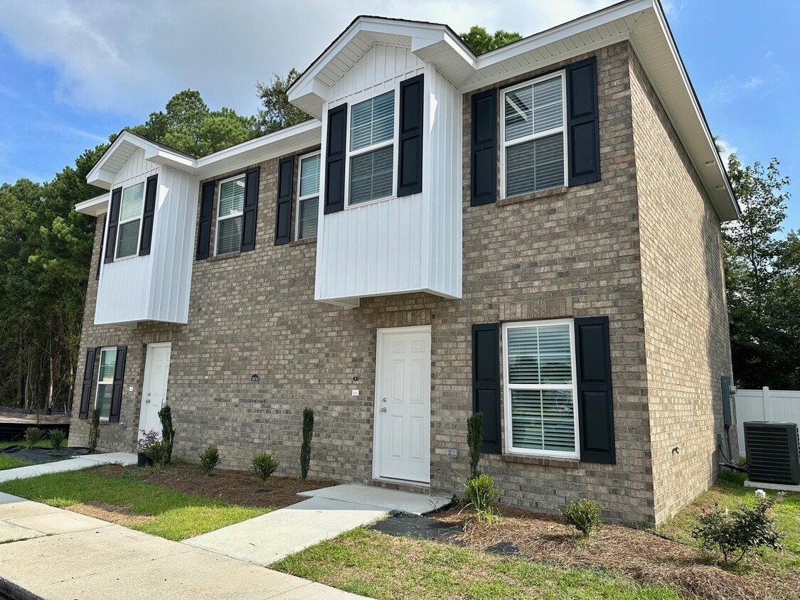 Primary Photo - 2879b Jubilee Dr