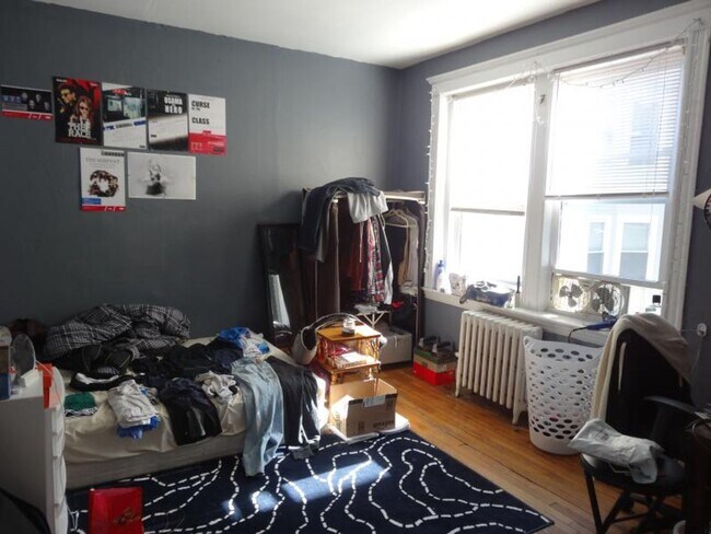 Photo - 3 bed 1 bath condo with H & HW in Packard's Corner