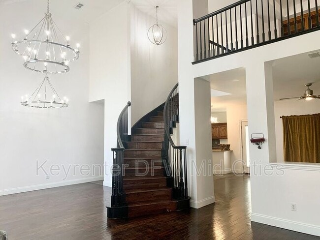 Photo - 5814 Gloucester Ct House